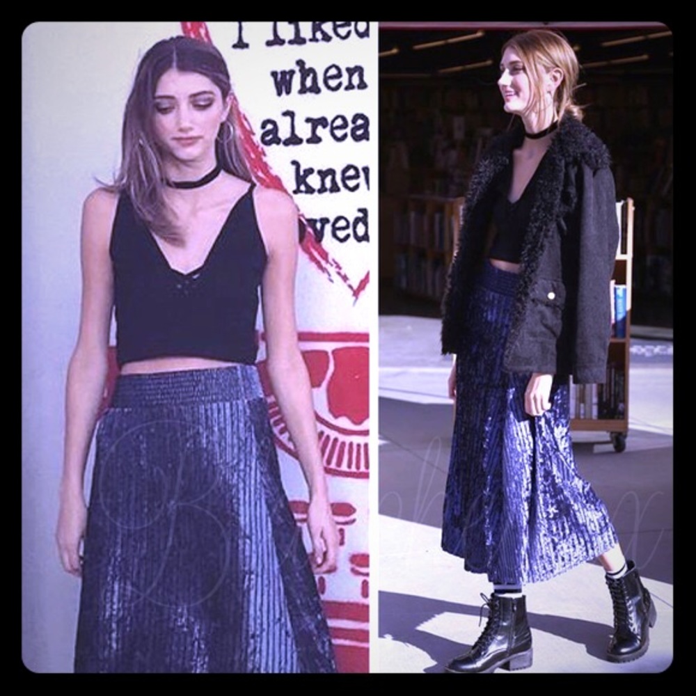 🌹JUST IN🌹 Royal blue crushed velvet skirt